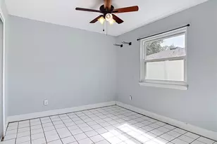 2300 Captain Dr, Deltona, FL 32738 - Photo 14