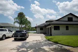 995 Stacy Ln, New Smyrna Beach, FL 32168 - Photo 4