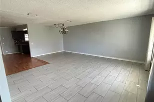 212 Overlook Dr, Winter Haven, FL 33884 - Photo 2