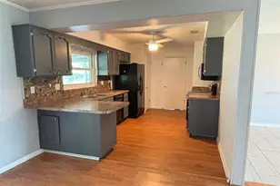 212 Overlook Dr, Winter Haven, FL 33884 - Photo 4