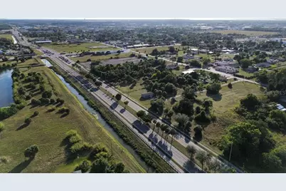 3550 S Grimsley Court, Fort Myers, FL 33916 - Photo 8