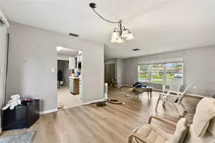 623 Wood Dr, Poinciana, FL 34759 - Photo 4