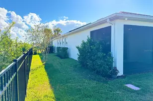 31969 Asbury Ave, Wesley Chapel, FL 33545 - Photo 12