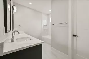 1326 W New Hampshire St, Orlando, FL 32804 - Photo 36