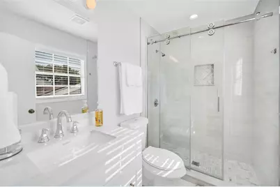 8702 Elmwood Lane, Tampa, FL 33615 - Photo 32