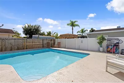 8702 Elmwood Lane, Tampa, FL 33615 - Photo 44