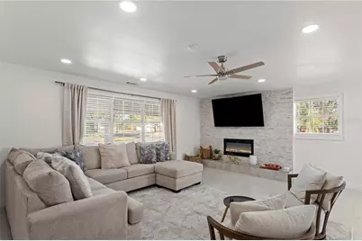 8702 Elmwood Lane, Tampa, FL 33615 - Photo 20
