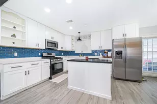 7118 Caloosa Ct, Orlando, FL 32819 - Photo 12