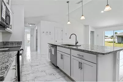 562 Maricopa Drive, Kissimmee, FL 34758 - Photo 2