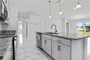 562 Maricopa Dr, Kissimmee, FL 34758 - Photo 2