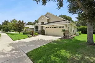 8270 Bridgeport Bay Cir, Mount Dora, FL 32757 - Photo 4