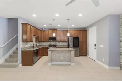 10016 Eagle Creek Center Boulevard, Orlando, FL 32832 - Photo 4