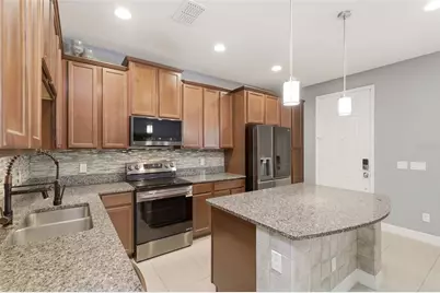 10016 Eagle Creek Center Boulevard, Orlando, FL 32832 - Photo 6