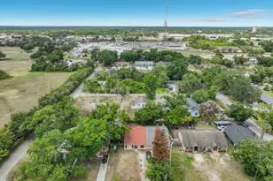 5214 2nd St, Orlando, FL 32810 - Photo 2