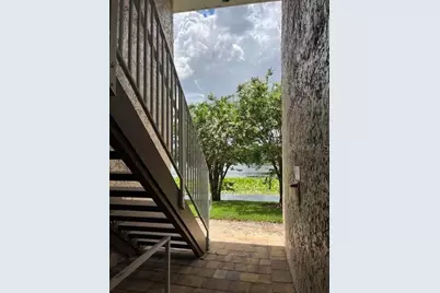 145 N Pearl Lake Causeway #204, Altamonte Springs, FL 32714 - Photo 2
