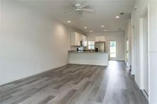 5347 Vista Lago Dr, Orlando, FL 32811 - Photo 4