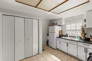 9213 N 13th St, Tampa, FL 33612 - Photo 16