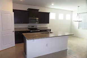 7997 Penrose Pl, Wildwood, FL 34785 - Photo 6