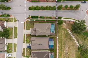 8184 Fan Palm Way, Kissimmee, FL 34747 - Photo 4