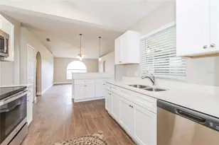 817 Albi Ct, Kissimmee, FL 34759 - Photo 4