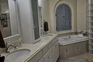 618 Crossfield Cir, Venice, FL 34293 - Photo 10