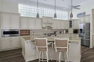 618 Crossfield Cir, Venice, FL 34293 - Photo 2