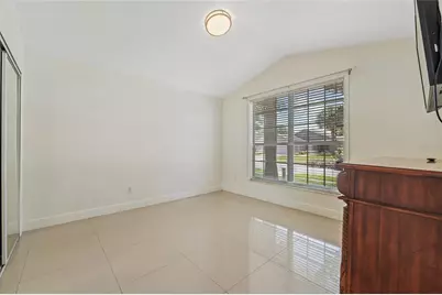 7827 Myrtle Oak Lane, Kissimmee, FL 34747 - Photo 4