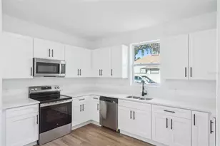 248 E Magnolia St, Groveland, FL 34736 - Photo 6
