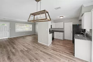 4101 Bluefish Dr SE, Saint Petersburg, FL 33705 - Photo 4