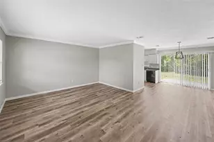 4101 Bluefish Dr SE, Saint Petersburg, FL 33705 - Photo 2
