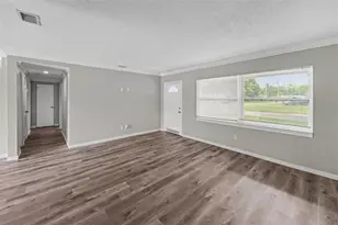 4101 Bluefish Dr SE, Saint Petersburg, FL 33705 - Photo 6