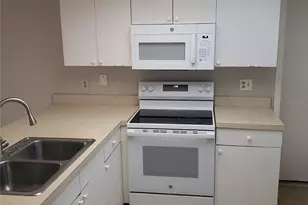 4452 Pinebark Ave, Orlando, FL 32811 - Photo 4