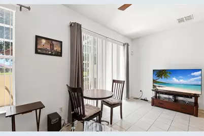 1280 S Beach Circle, Kissimmee, FL 34746 - Photo 4