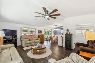 301 Lakeview Dr, Osteen, FL 32764 - Photo 6
