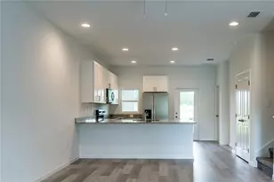 5383 Vista Lago Dr, Orlando, FL 32811 - Photo 6