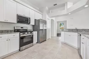 1225 Barclay Wood Dr, Ruskin, FL 33570 - Photo 12