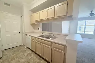 5616 Pinnacle Heights Cir, Tampa, FL 33624 - Photo 10