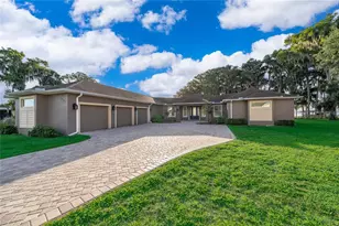 12131 Eagles Point Ct, Grand Island, FL 32735 - Photo 1