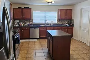 23705 Milford Dr, Eustis, FL 32736 - Photo 6