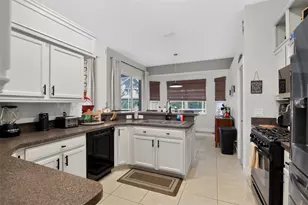 2457 N Brentwood Cir, Lecanto, FL 34461 - Photo 6