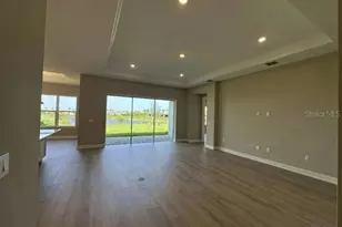 998 Tassleflower Trl, Saint Cloud, FL 34771 - Photo 4
