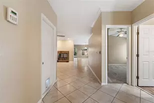 7909 Waldorf Ct, Orlando, FL 32817 - Photo 4