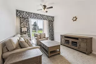 8300 Portofino Dr, Davenport, FL 33896 - Photo 2