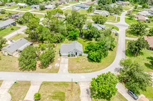 2911 Malcolm Dr, Deltona, FL 32738 - Photo 24