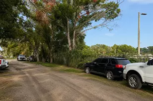 2504 S 54th St, Tampa, FL 33619 - Photo 4