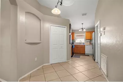 11130 Pinewood Cove Lane, Orlando, FL 32817 - Photo 6