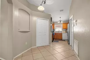11130 Pinewood Cove Ln, Orlando, FL 32817 - Photo 6