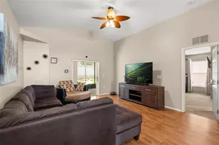 11130 Pinewood Cove Ln, Orlando, FL 32817 - Photo 8