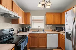 11130 Pinewood Cove Ln, Orlando, FL 32817 - Photo 10