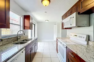 1604 Little Falls Cir, Orlando, FL 32807 - Photo 12